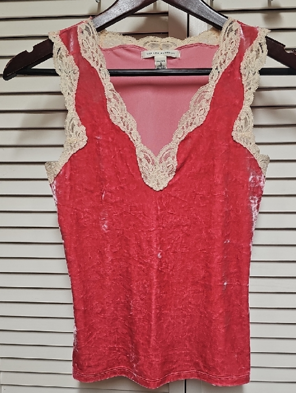 EUC Crushed Velvet Banana Republic Pink Lace-Trim Tank Sz S - Picture 4 of 9